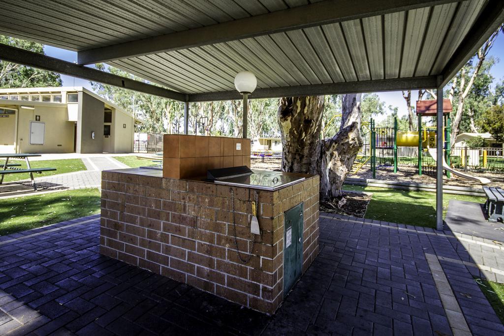 Big4 Mannum Holiday Park ภายนอก รูปภาพ